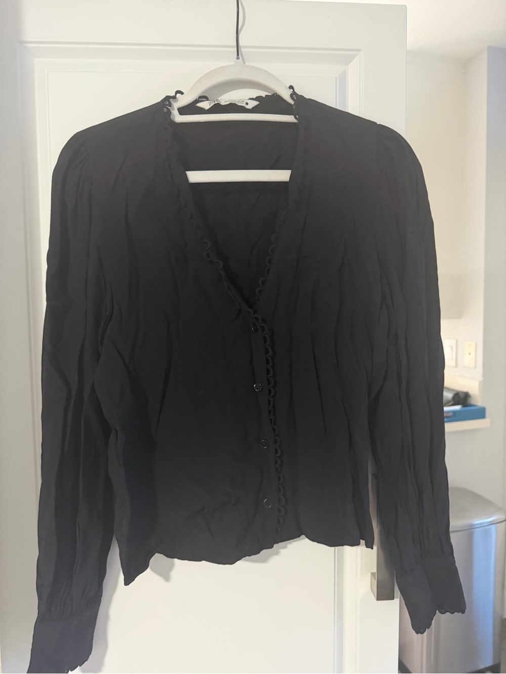 Zara Black V-Neck Buttoned Long Sleeve Blouse